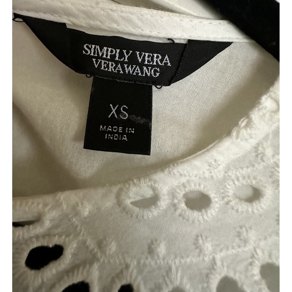 Simply Vera Wang Bohemian White Eyelet/Lace Ruffle Front Blouse Women's XS - Picture 3 of 4